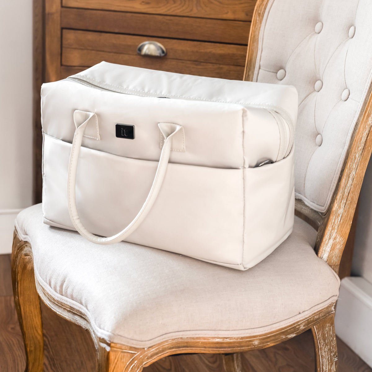 IT Luggage Outpaced - Small Holdall (Feather Gray)