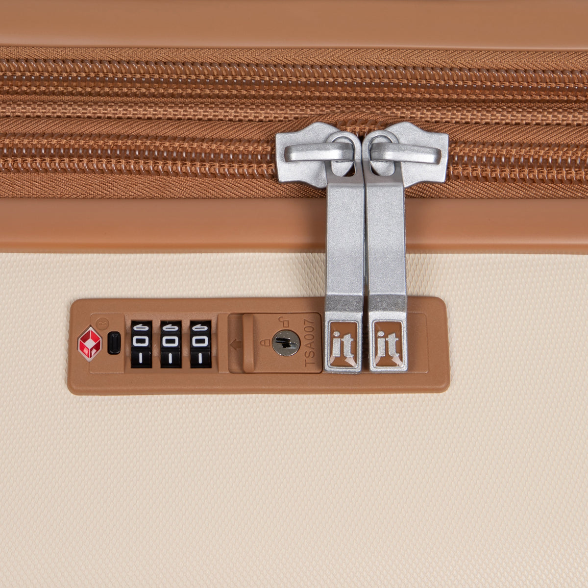 IT Luggage Indulging - Medium Plus (Crème)