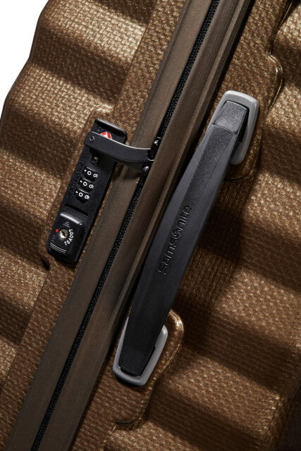  Samsonite Lite-Shock 69cm 4 Wheel Spinner Medium Suitcase