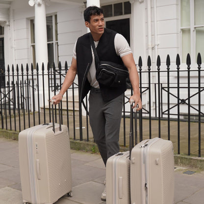 IT Luggage Spontaneous - Medium Plus (Feather Grey)