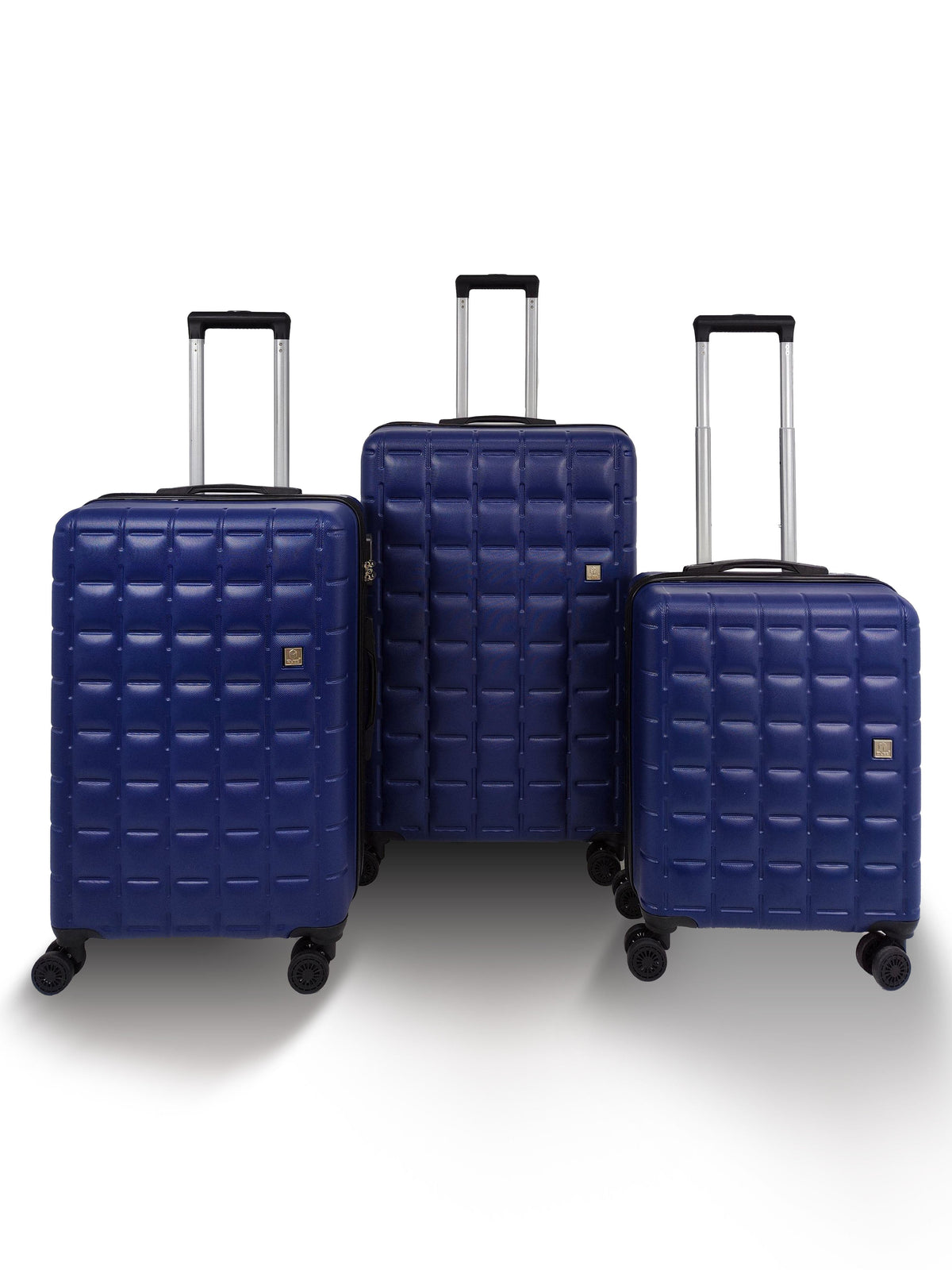  Qubed Squared 67cm 4-Wheel Suitcase