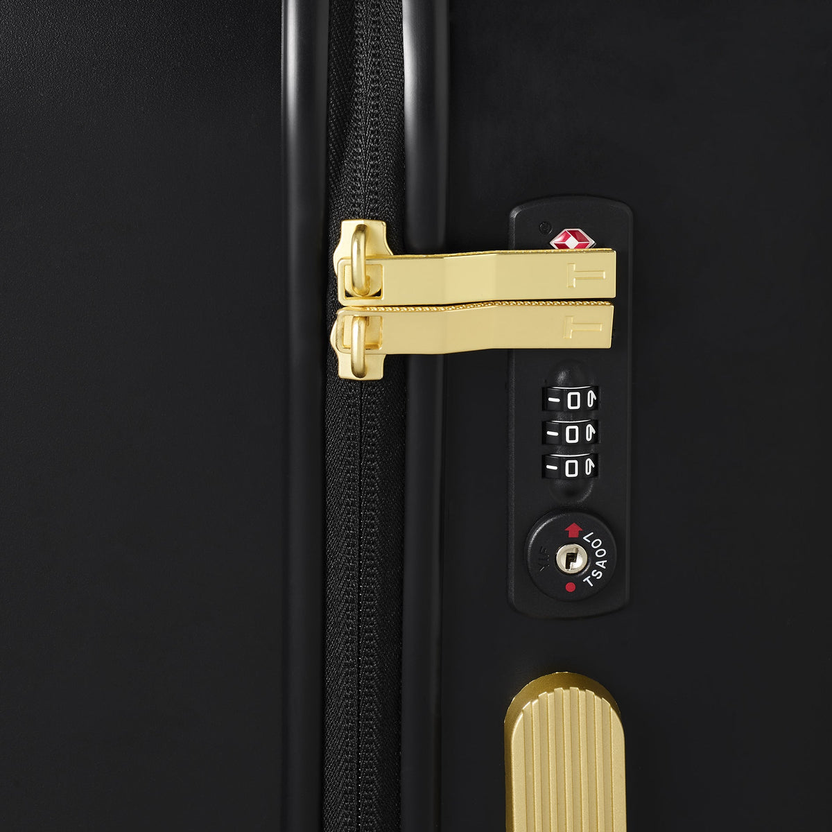  Ted Baker Belle 69cm 4-Wheel Medium Suitcase