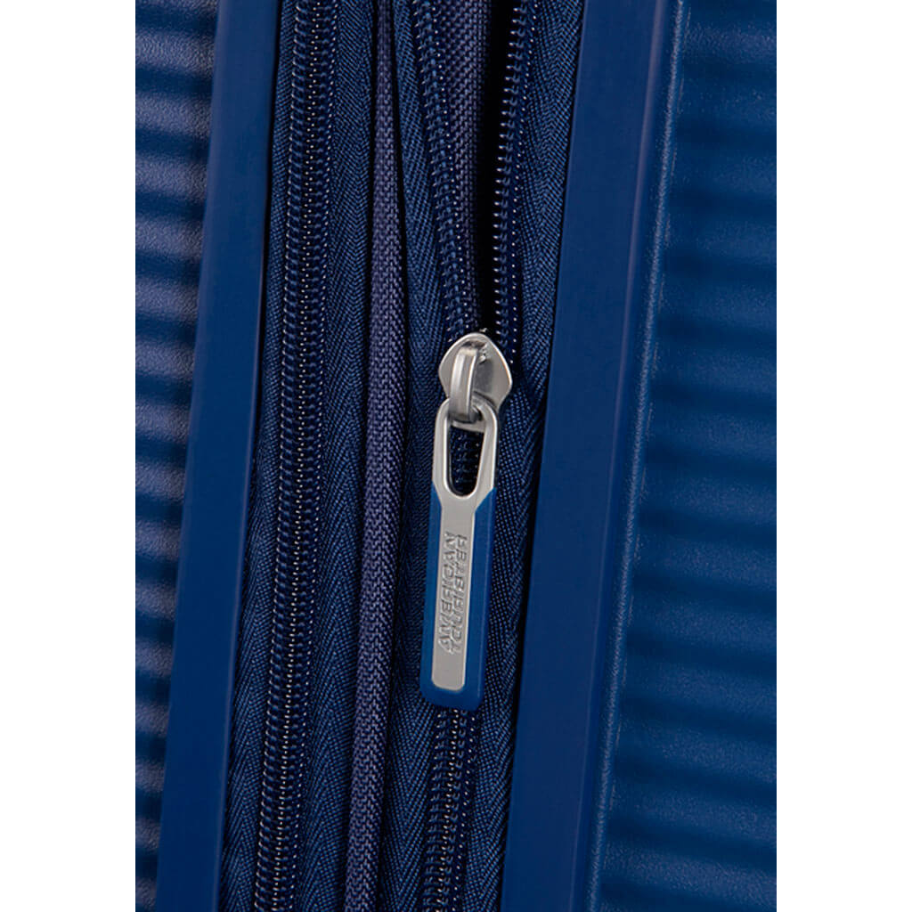  American Tourister Soundbox 77cm 4-Wheel Expandable Suitcase