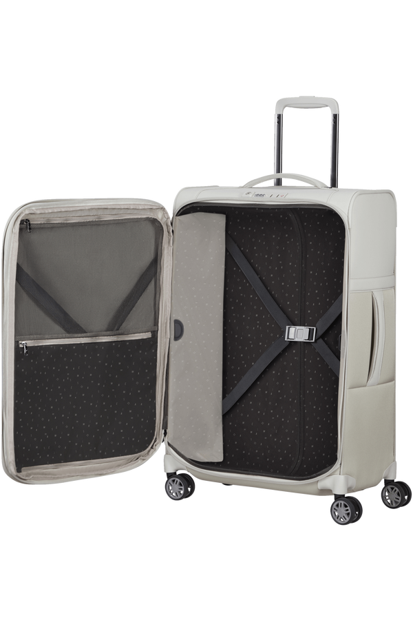  Samsonite Airea 67cm Expandable 4-Wheel Spinner Suitcase