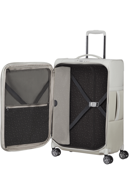  Samsonite Airea 67cm Expandable 4-Wheel Spinner Suitcase